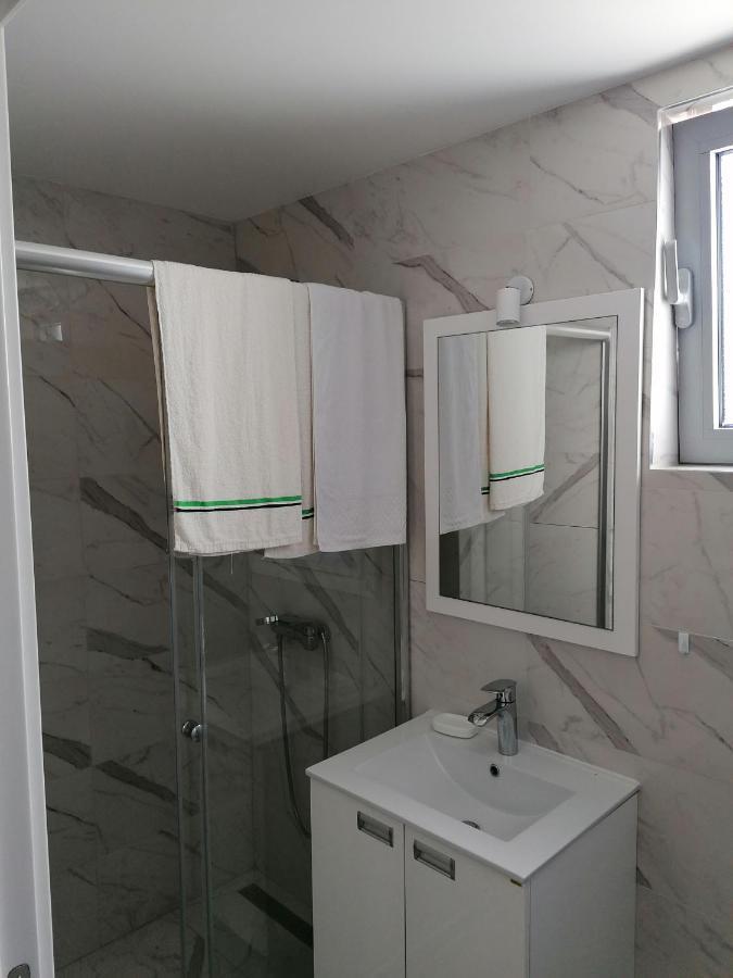 Riki Dream Apartment Dobra Voda Luaran gambar
