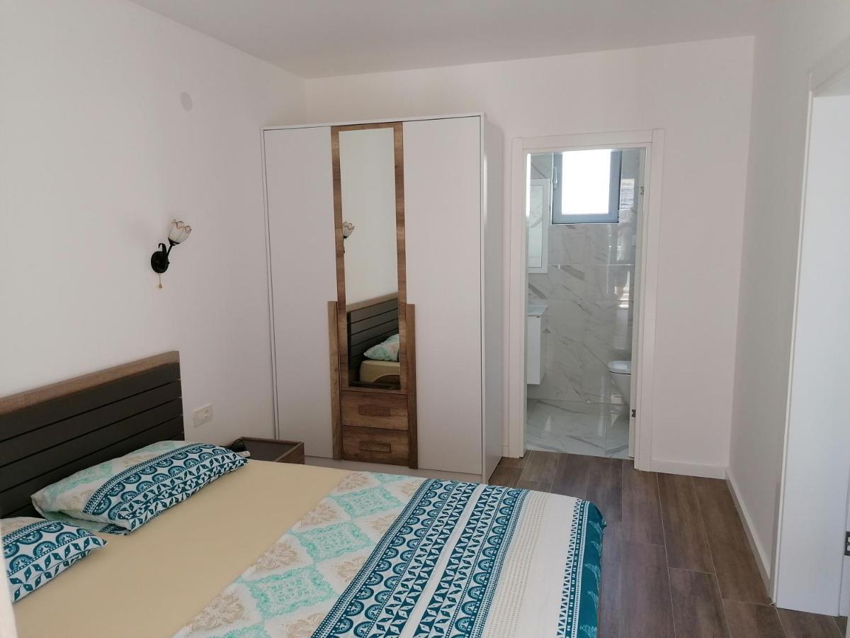 Riki Dream Apartment Dobra Voda Luaran gambar